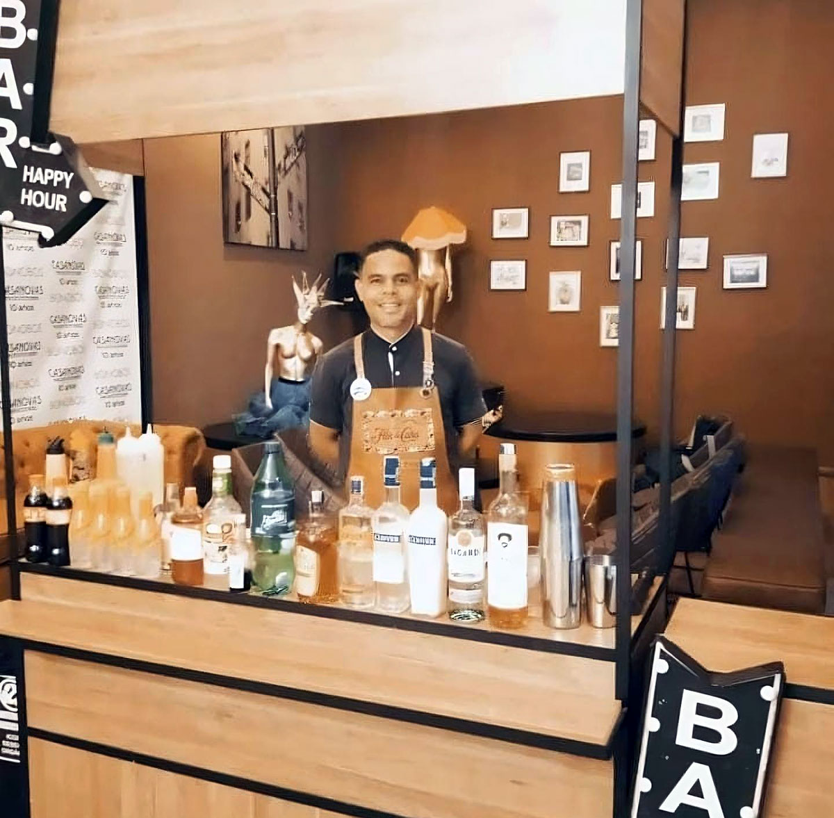 Santiago-Show-Coktail-Flair-03